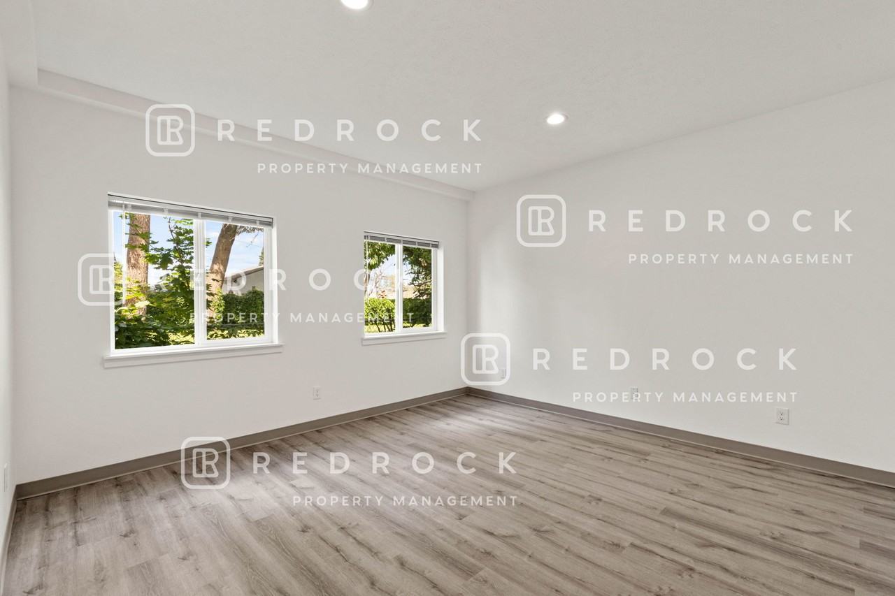 MG - 8717 East Valleyway Avenue - Photo 3 of 29