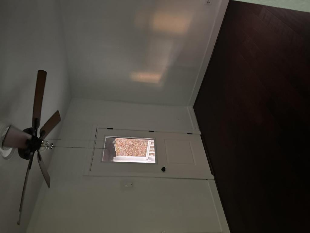 8422 Pennsylvania Ave - Photo 6 of 11