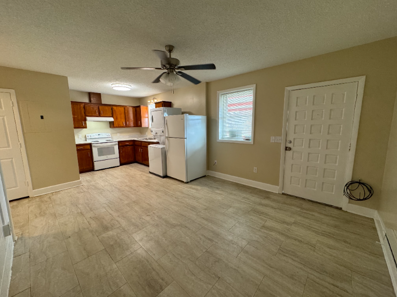 401 Moore St - Photo 3 of 19