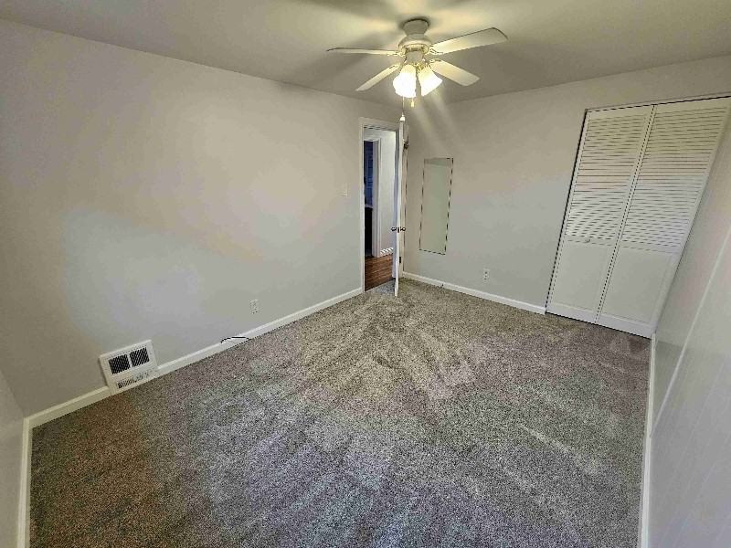 1606 Greentree Rd - Photo 7 of 28