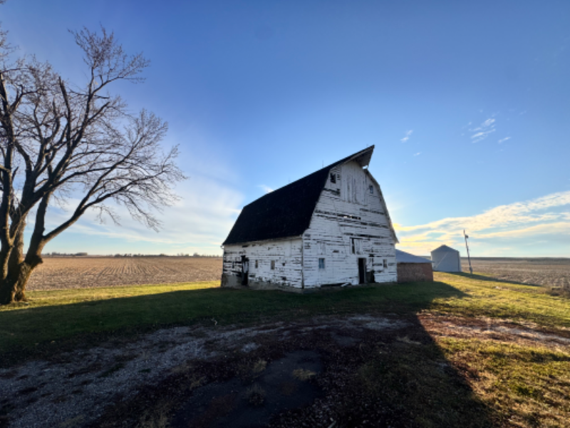 59570 250th St - Photo 2 of 20
