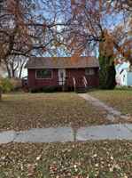 featured image of 715 Dewey Ave N