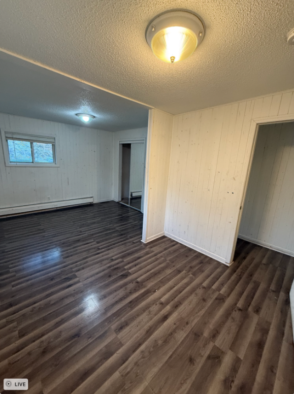 715 Dewey Avenue North - Photo 4 of 11