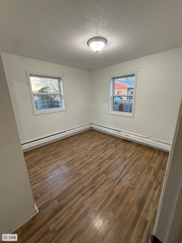 715 Dewey Avenue North - Photo 5 of 11