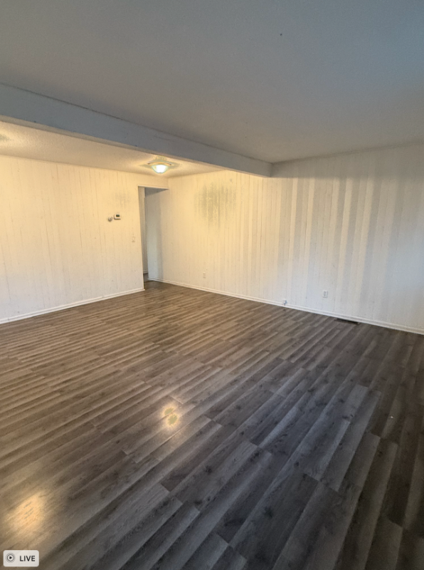 715 Dewey Avenue North - Photo 7 of 11