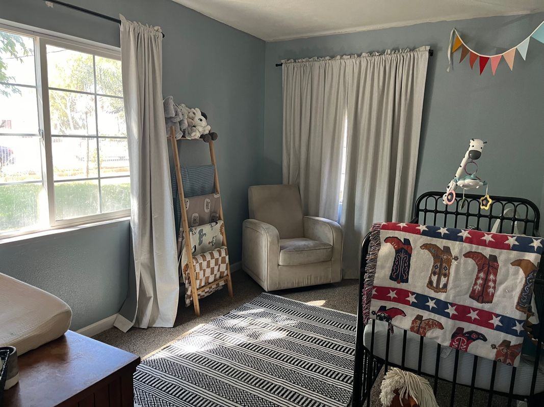 24016 Mclane Ave - Photo 3 of 10