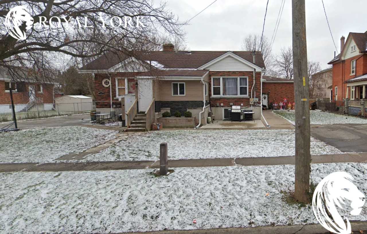2-135 Chatham Street, Brantford, Ontario N3S 4G5 - Photo 2 of 4