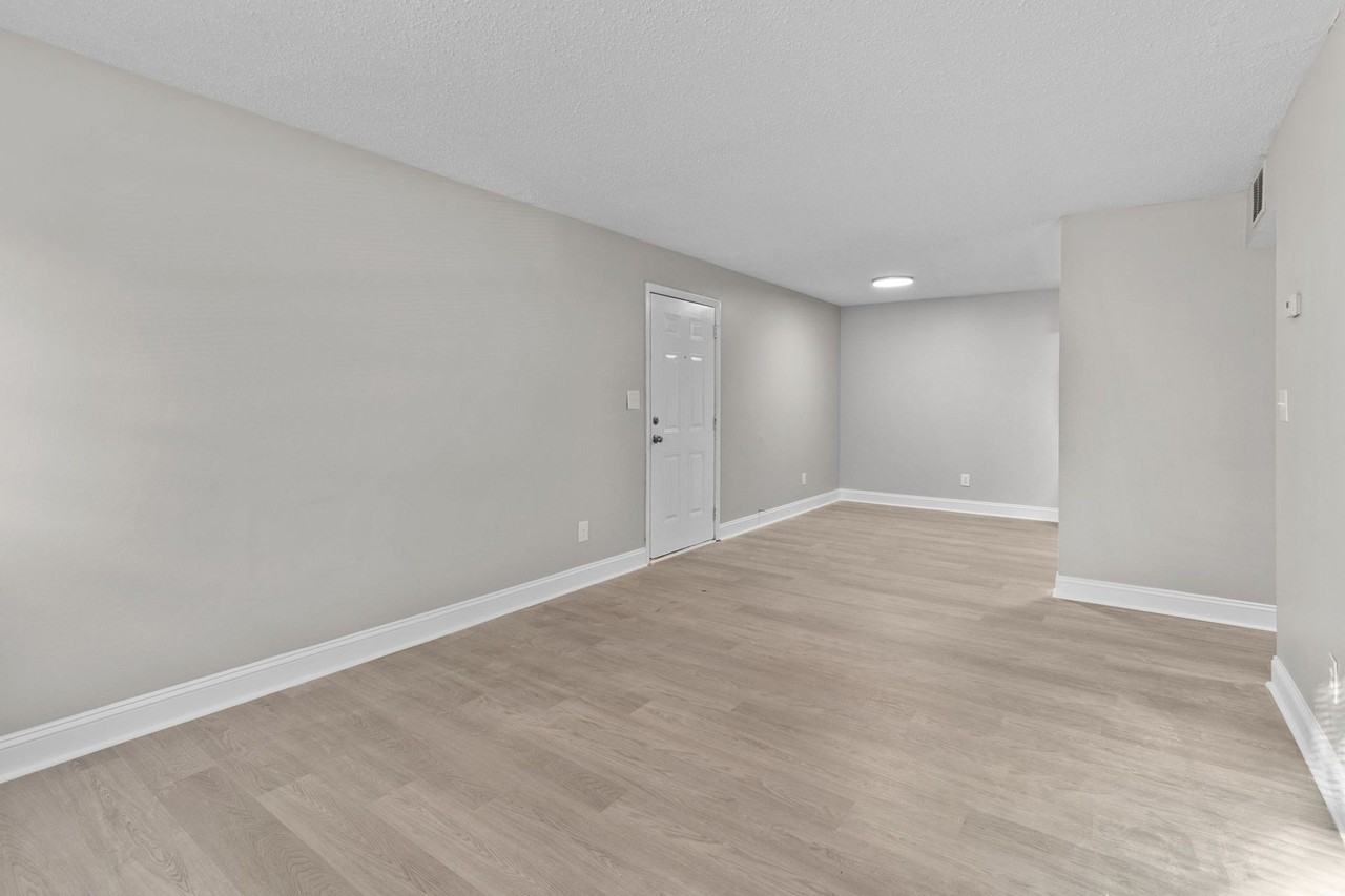 The Pointe on Lafayette - Photo 4 of 46