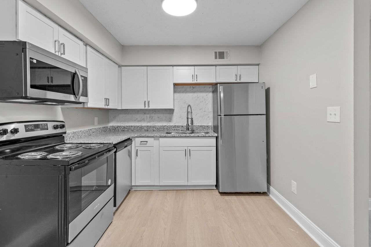 The Pointe on Lafayette - Photo 7 of 46