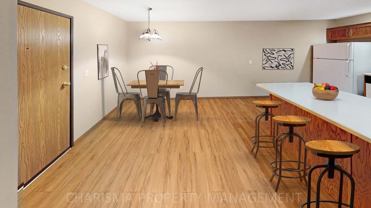 Teakwood Apartments - Photo 6 of 24
