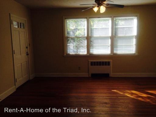 2406 Dellwood Dr - Photo 2 of 10