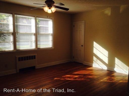 2406 Dellwood Dr - Photo 3 of 10