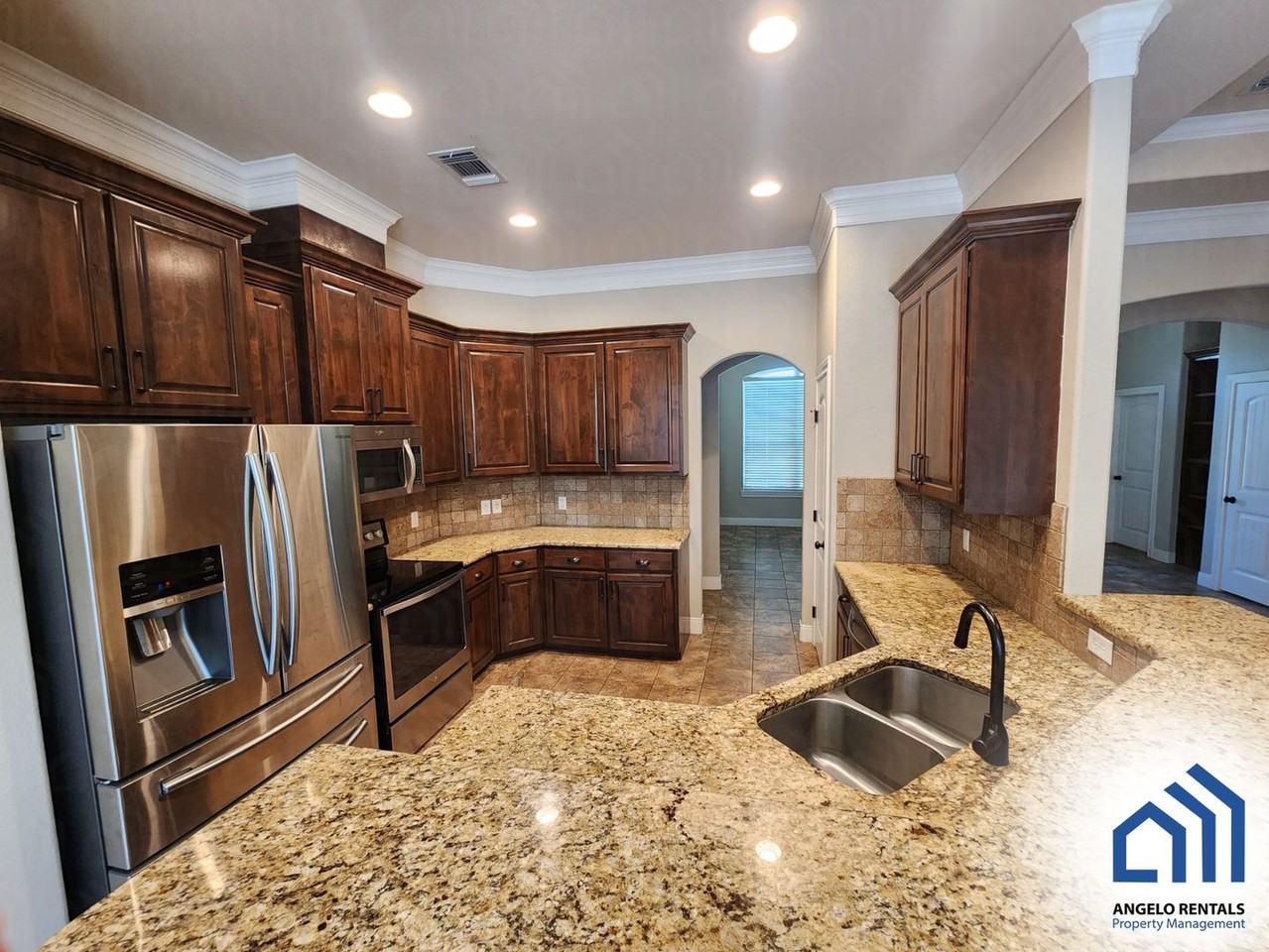 801 Hunters Glen Rd - Photo 6 of 19