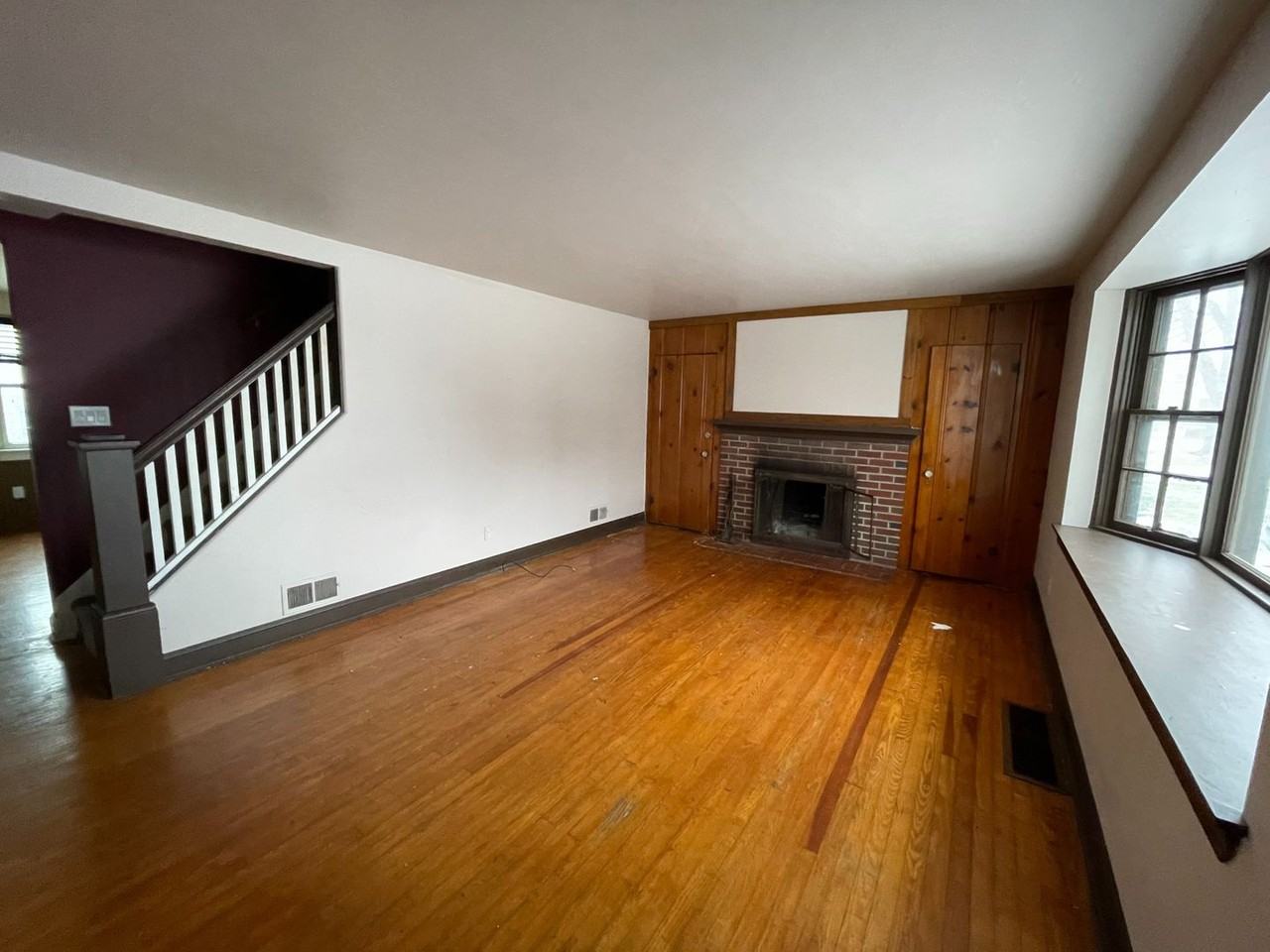 308 N College St - Photo 3 of 10
