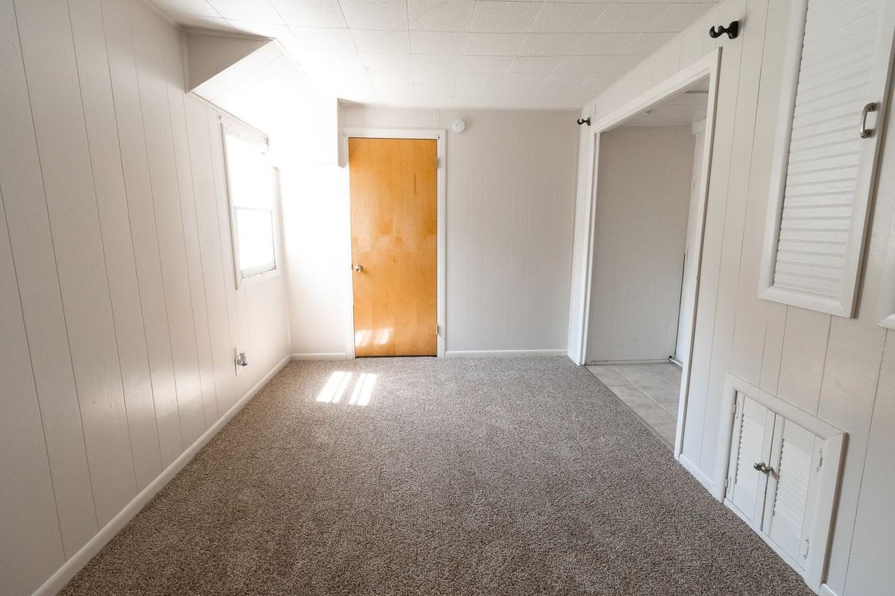 114 Fyfer Pl - Photo 7 of 18