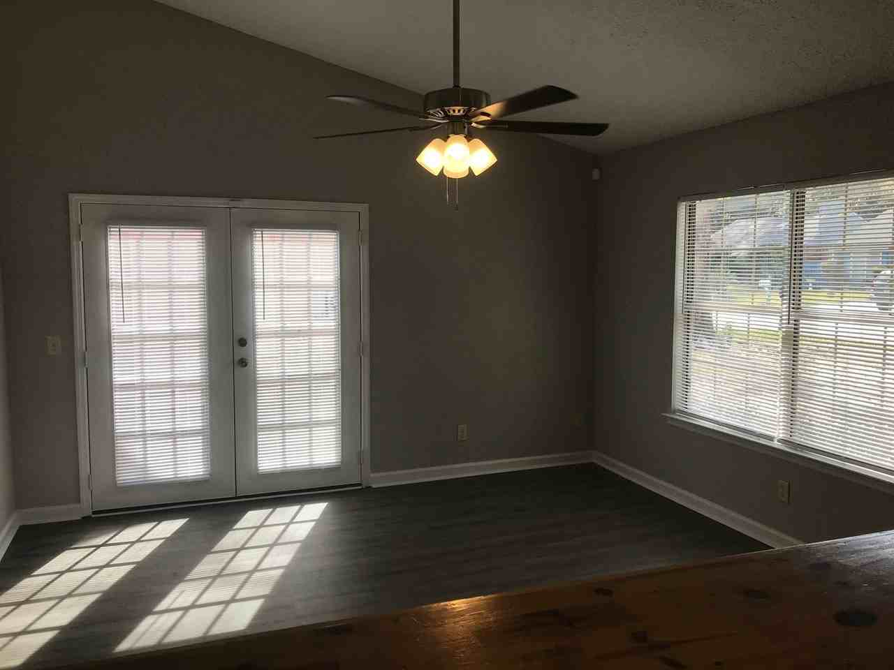 102 S Quail Xing - Photo 5 of 15