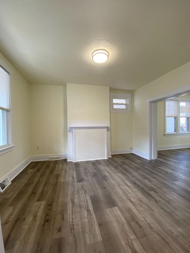 108 Koehler St - Photo 3 of 25