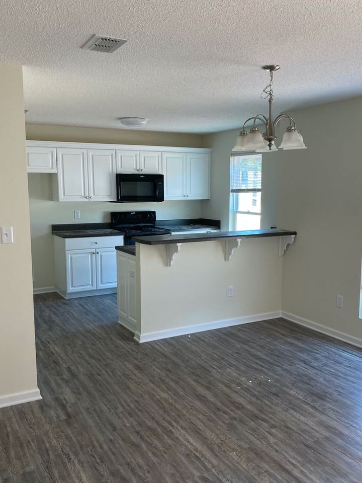 130 Twelve Oaks Court - Photo 2 of 5