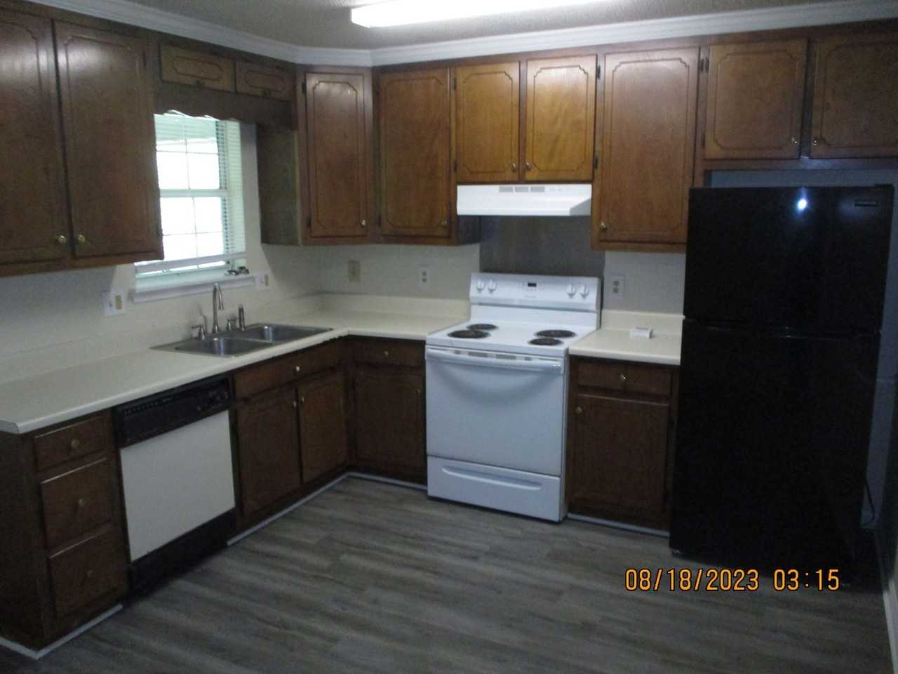 3107 Fernridge Dr Apt A - Photo 3 of 4