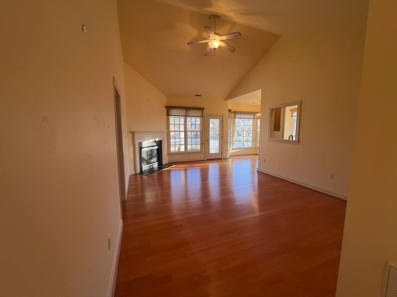 89 Mercers Way - Photo 3 of 16