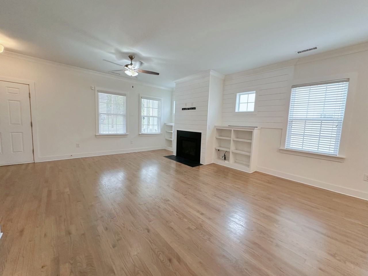 309 Lyric St - Photo 7 of 39