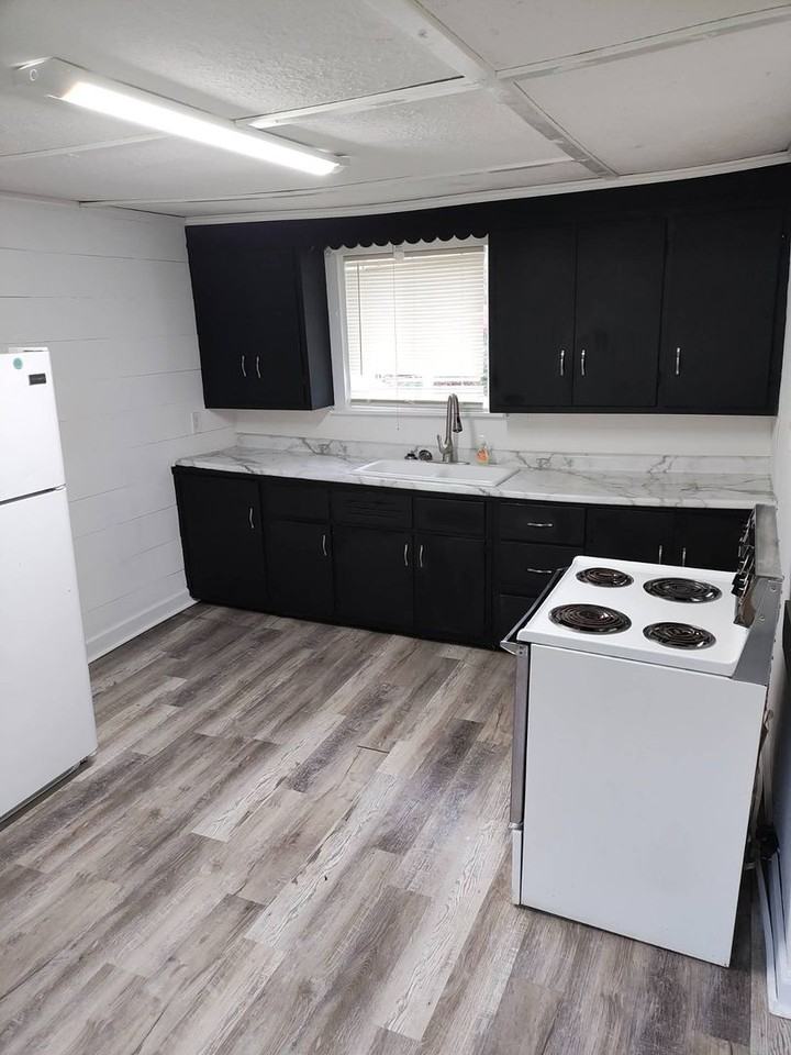 2205 N 2nd St - Photo 4 of 6