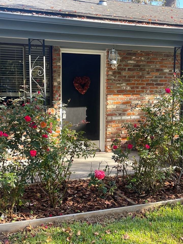 206 Inglewood Dr - Photo 2 of 23