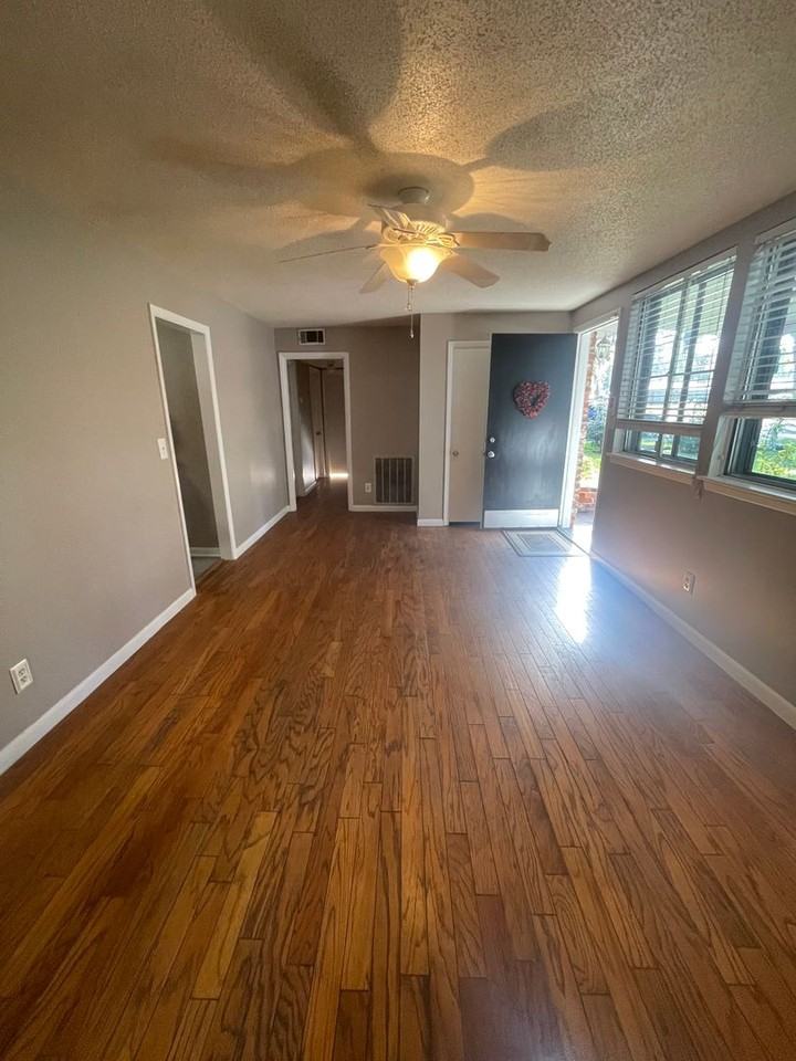 206 Inglewood Dr - Photo 3 of 23