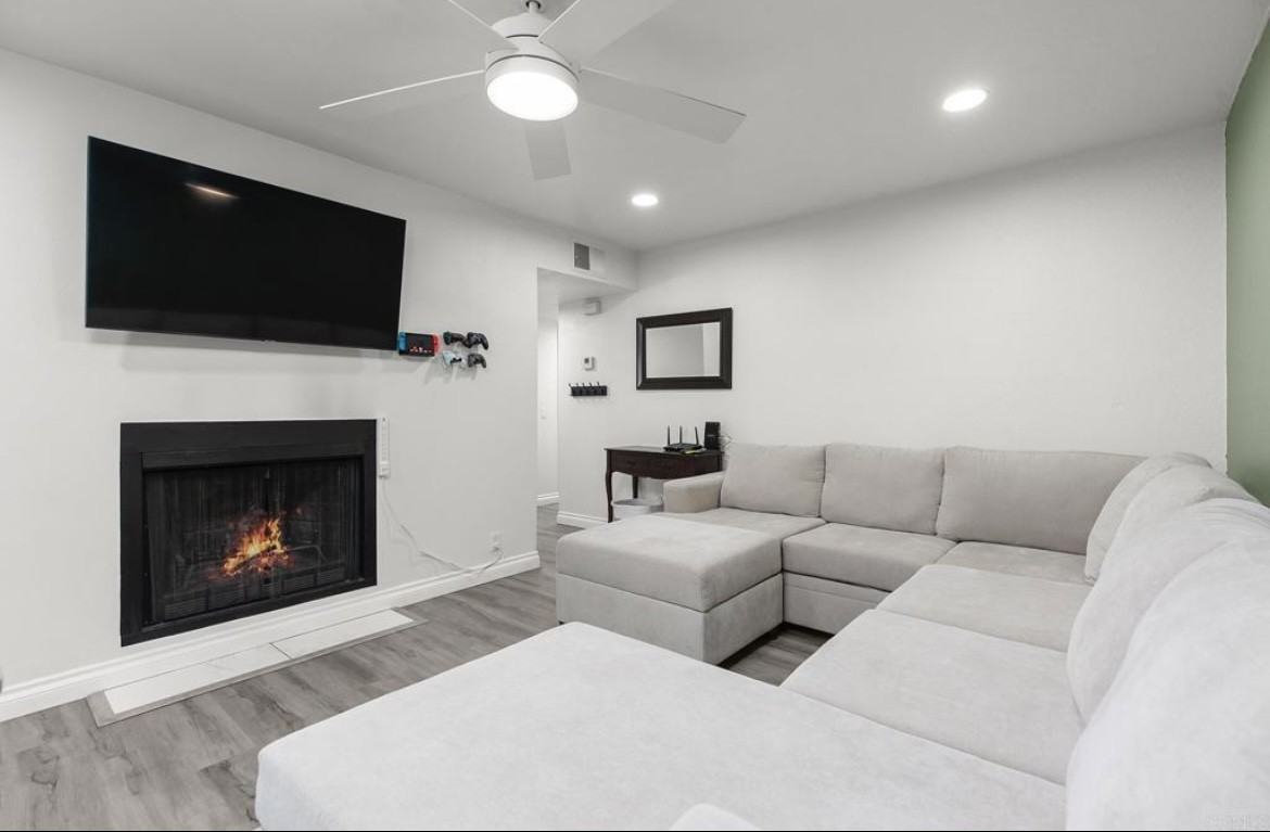 2157 Arnold Way - Photo 2 of 11