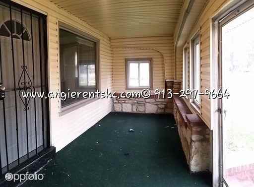 2113 E 59th St - Photo 2 of 6