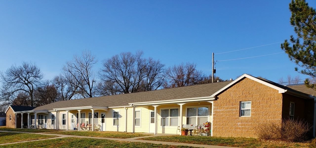 Pony Run Apartments - Photo 4 of 5