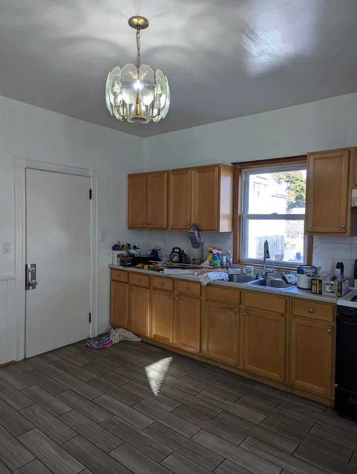 183 Wadsworth St #2 - Photo 2 of 20