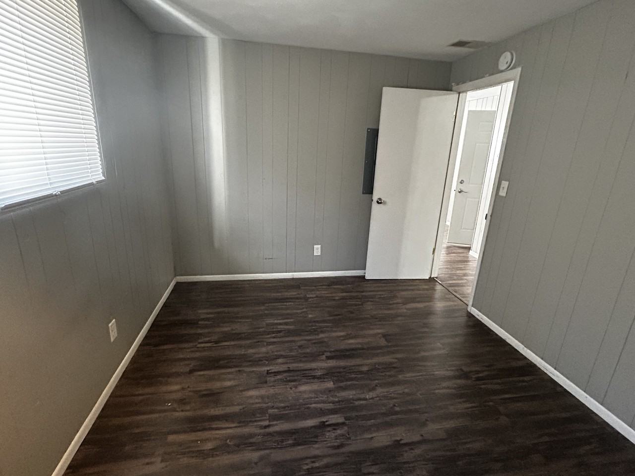 928 South Stewart Street #1 - Photo 5 of 10