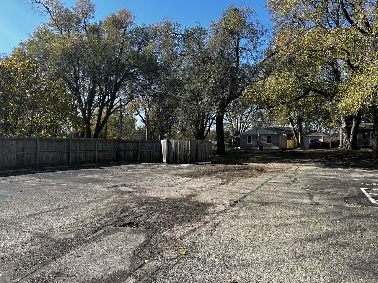 928 South Stewart Street #1 - Photo 3 of 10