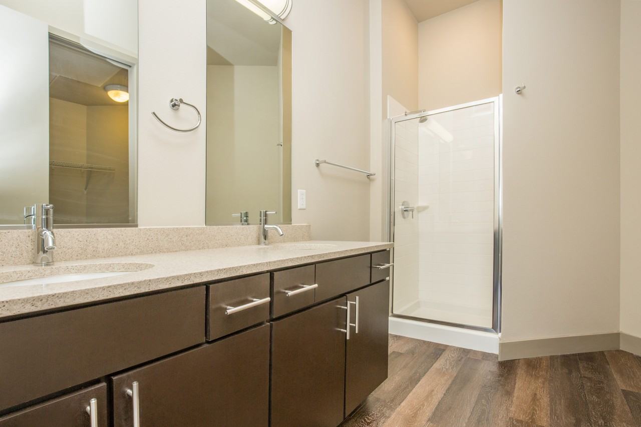 Lofts at Lincoln Station - Photo 4 of 34