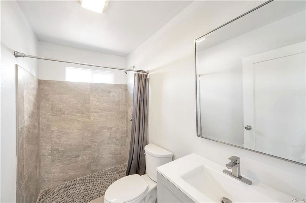 17609 Covello St - Photo 3 of 8