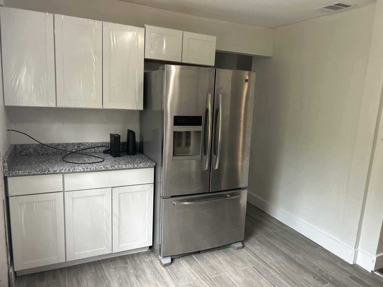 E 33rd Ave - Photo 6 of 41