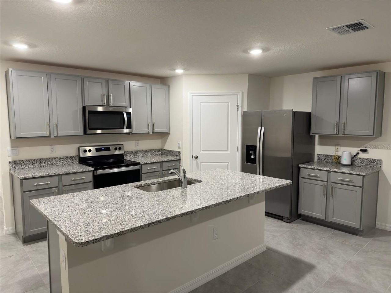 5585 Sw 43rd Ct - Photo 7 of 17