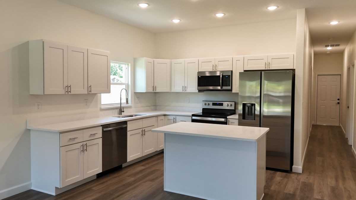 1515 Elizabeth Ave - Photo 2 of 16