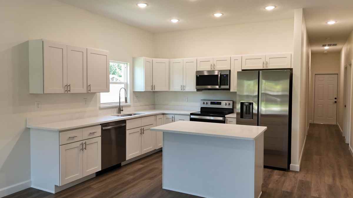 1740 Elizabeth Ave - Photo 2 of 15