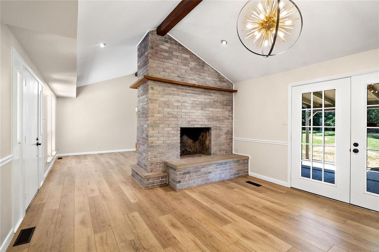 12215 Blackhall Dr - Photo 2 of 27