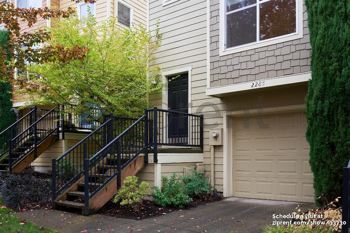 2285 Ne Sheffield Ave - Photo 2 of 47