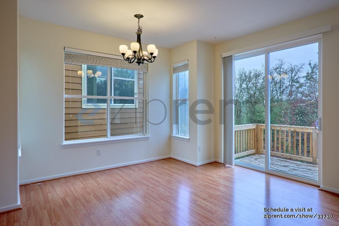 2285 Ne Sheffield Ave - Photo 5 of 47