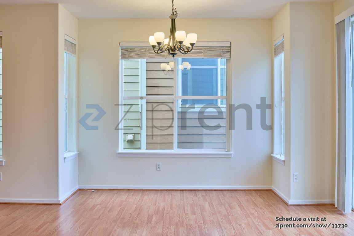 2285 Ne Sheffield Ave - Photo 7 of 47