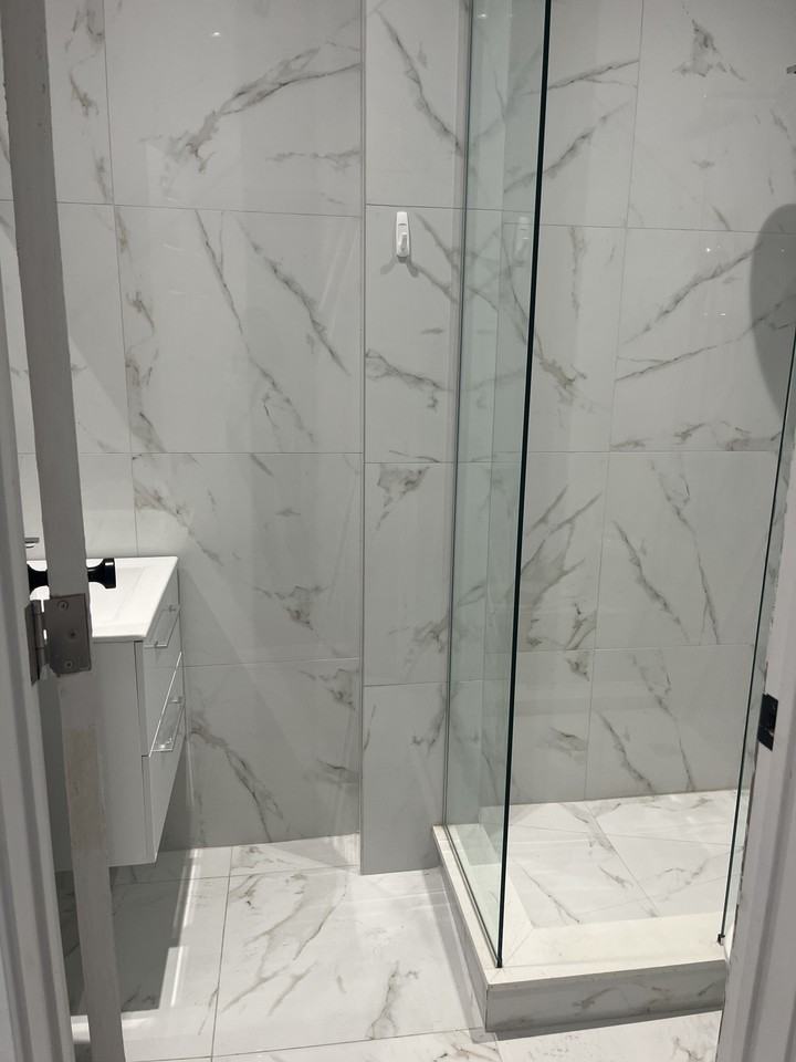 5550 Ch De La Côte-Saint-Luc - Photo 4 of 10