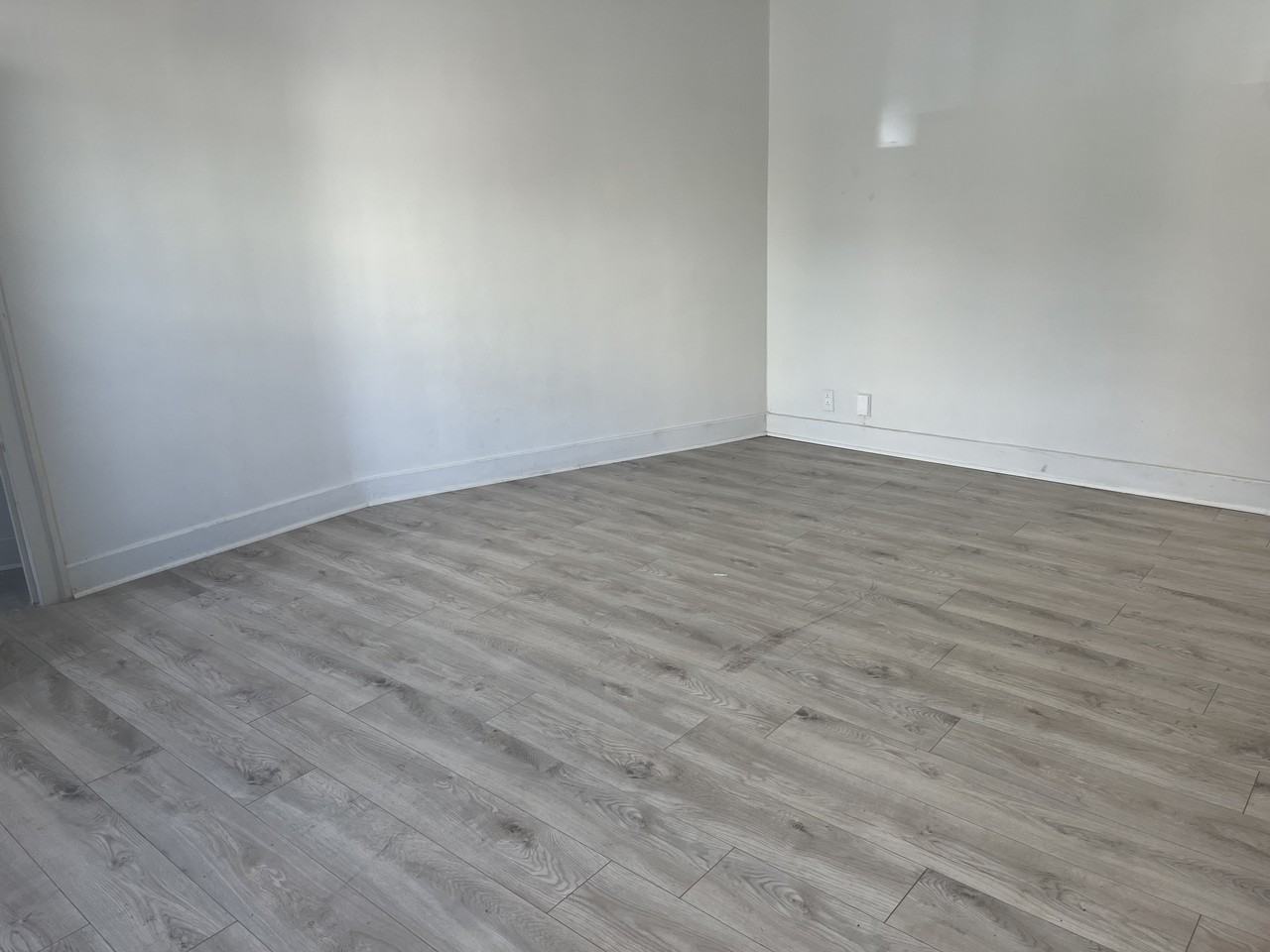 5550 Ch De La Côte-Saint-Luc - Photo 7 of 10