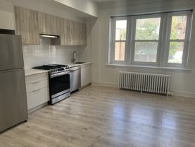 5550 Ch De La Côte-Saint-Luc - Photo 1 of 1