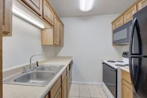 featured image of 1928 Colgrove Ave