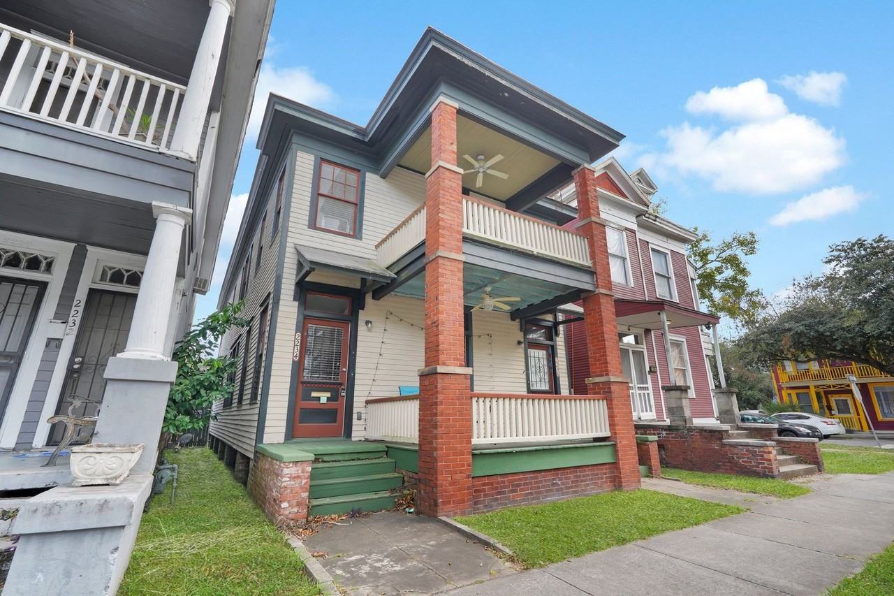 2234 Whitaker St - Photo 2 of 32