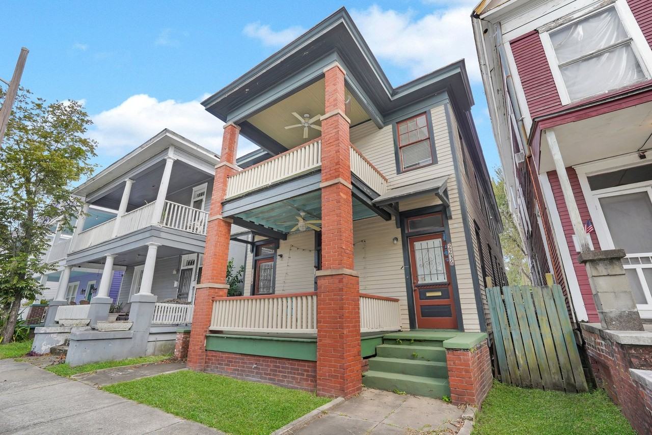 2234 Whitaker St - Photo 3 of 32